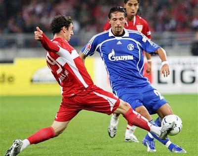 头槌助帕尔马连追两球逼平米兰，德尔普拉托当选全场最佳球员