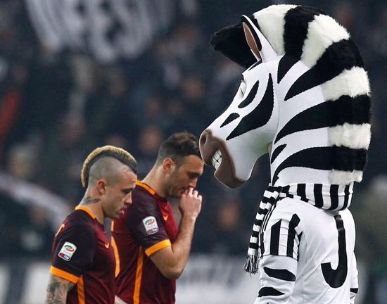 友谊赛战报：科曼、C罗破门，利雅得胜利4-2阿布扎比联合