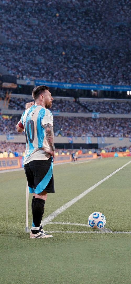 中超比赛亮点：上海海港2-1取胜山东泰山,