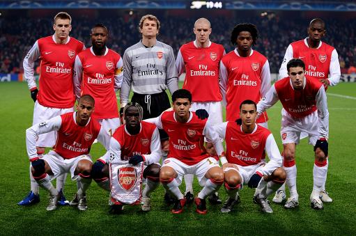 迈阿密国际与温哥华白浪总决赛上演梅西vs穆勒之战，双方实力强劲，看点十足，引发广泛关注。