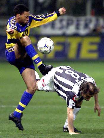 问题赌博求助热线美国通话量增长30%